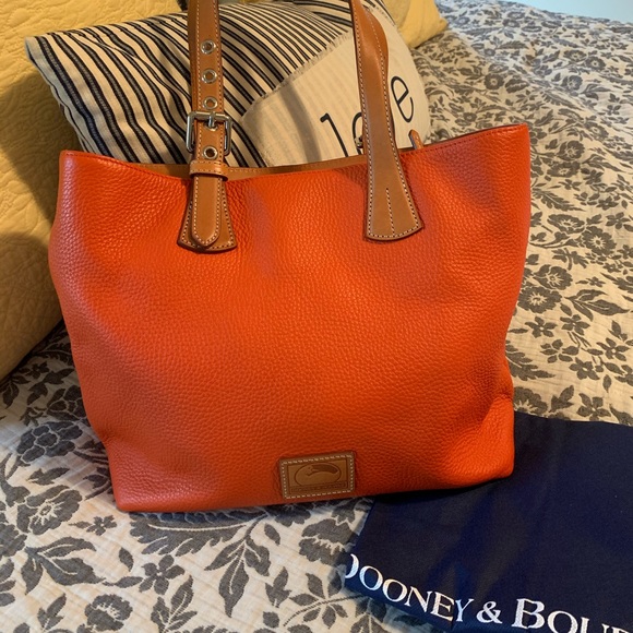 Dooney & Bourke Handbags - D&B Tote